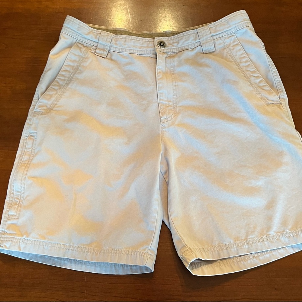 Columbia Men’s shorts khaki outdoor utility Omnishield Size 34